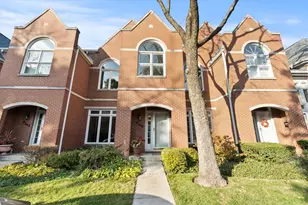 4260 W Thorndale Ave, Chicago, IL 60646 - Photo 1