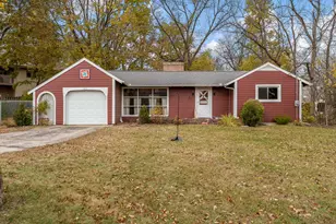 415 S Blackhawk Blvd, Rockton, IL 61072 - Photo 1