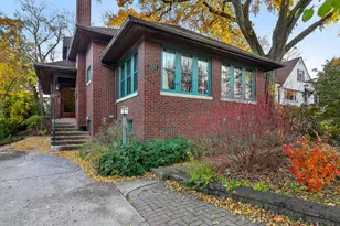 1323 Maple Ave, Downers Grove, IL 60515 - Photo 1