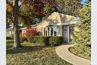911 E Villa Drive, Des Plaines, IL 60016 - Photo 1
