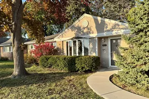 911 E Villa Dr, Des Plaines, IL 60016 - Photo 1