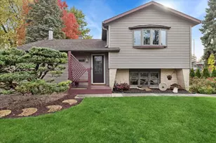 2813 Theresa Ave, Waukegan, IL 60085 - Photo 1