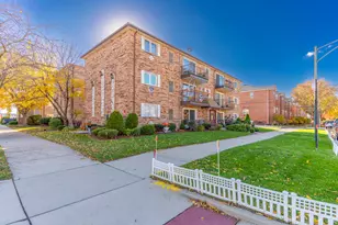 6401 W 64th Pl, Chicago, IL 60638 - Photo 1