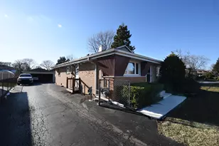 8848 Meade Ave, Oak Lawn, IL 60453 - Photo 1