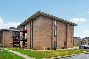 15728 Terrace Dr, Oak Forest, IL 60452 - Photo 1