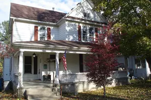 1312 S Peoria Ave, Dixon, IL 61021 - Photo 1