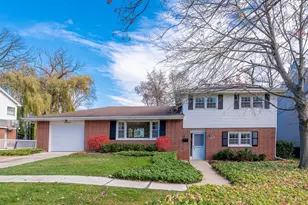 619 Rockland Ave, Lake Bluff, IL 60044 - Photo 1