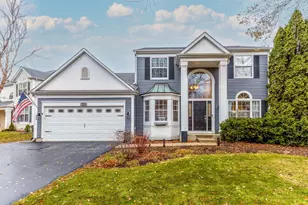 943 Chesapeake Blvd, Grayslake, IL 60030 - Photo 1