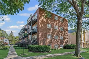 2620 W Catalpa Ave, Chicago, IL 60625 - Photo 1