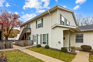 817 Wellington Ave, Elk Grove Village, IL 60007 - Photo 1