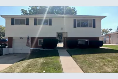 433 W Diversey Avenue, Addison, IL 60101 - Photo 1