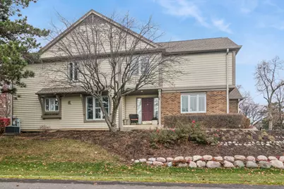 130 Warkworth Lane, Inverness, IL 60067 - Photo 1