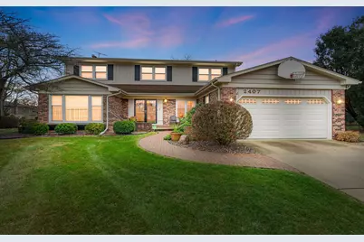 2407 N Hickory Lane, Arlington Heights, IL 60004 - Photo 1