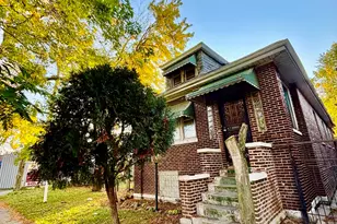 814 S Kilbourn Ave, Chicago, IL 60624 - Photo 1