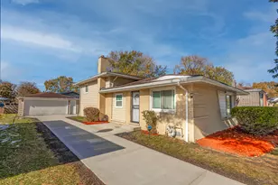 15324 Dobson Ave, South Holland, IL 60473 - Photo 1