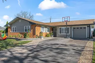 1905 Pierce Rd, Hoffman Estates, IL 60169 - Photo 1