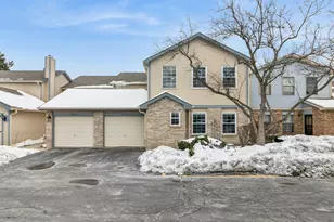 8313 High Point Cir, Darien, IL 60561 - Photo 1