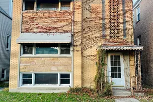 5030 W Roscoe St, Chicago, IL 60641 - Photo 1