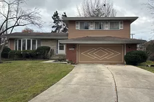 1305 W Mulberry Ln, Arlington Heights, IL 60005 - Photo 1