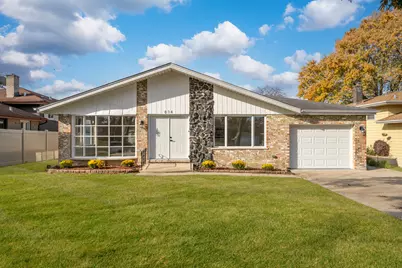 634 N Kenilworth Avenue, Elmhurst, IL 60126 - Photo 1