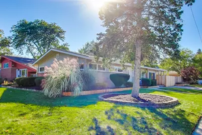 828 Dell Road, Northbrook, IL 60062 - Photo 1