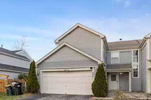 686 Legends Dr, Carol Stream, IL 60188 - Photo 1