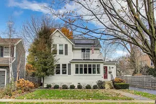 228 E Center Ave, Lake Bluff, IL 60044 - Photo 1