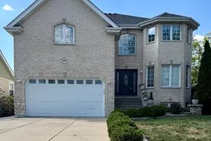 9706 52nd Ave, Oak Lawn, IL 60453 - Photo 1