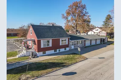 905 W Broadway Street, Bradley, IL 60915 - Photo 1