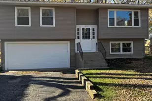 613 S Broadway St, McHenry, IL 60050 - Photo 1