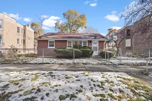 6813 S Champlain Ave, Chicago, IL 60637 - Photo 1