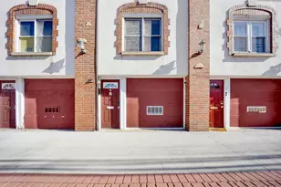 623 W Drummond Pl, Chicago, IL 60614 - Photo 1