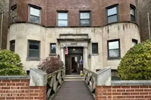 1044 W Byron St, Chicago, IL 60613 - Photo 1