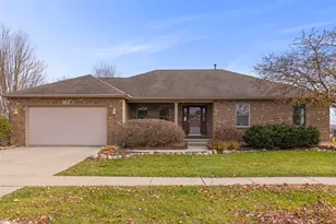 1120 Oxford Cir, Sycamore, IL 60178 - Photo 1