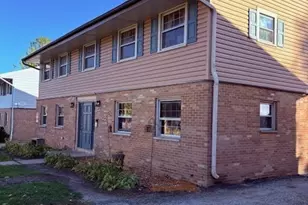 625 Westmoreland Dr, Vernon Hills, IL 60061 - Photo 1