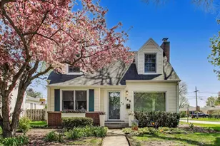 745 S Chestnut Ave, Arlington Heights, IL 60005 - Photo 1