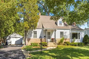 306 W Sunset Ave, Lombard, IL 60148 - Photo 1