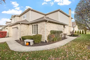 9302 Kimmel Ct, Tinley Park, IL 60487 - Photo 1