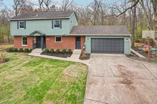 15105 W Rockland Rd, Libertyville, IL 60048 - Photo 1