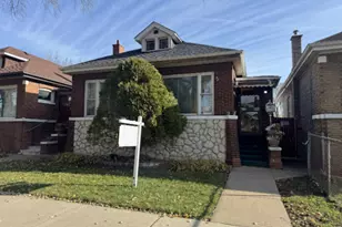 8239 S Ridgeland Ave, Chicago, IL 60617 - Photo 1