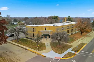 501 S Lincoln Ave, Dixon, IL 61021 - Photo 1