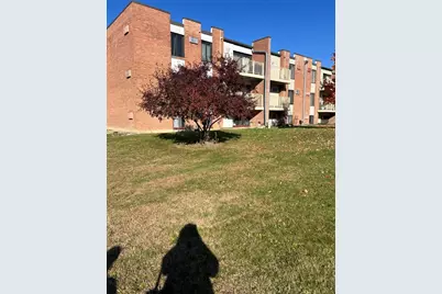 300 W Fullerton Avenue #218, Addison, IL 60101 - Photo 1