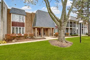 4119 W 98th St, Oak Lawn, IL 60453 - Photo 1