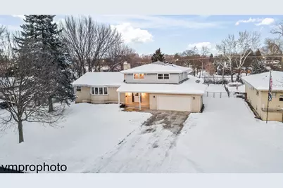 1414 W Vine Street, Arlington Heights, IL 60005 - Photo 1