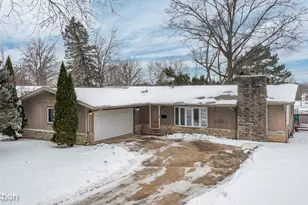 6724 Meadow Crest Dr, Downers Grove, IL 60516 - Photo 1