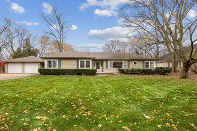 223 S Glendale Avenue, Barrington, IL 60010 - Photo 1