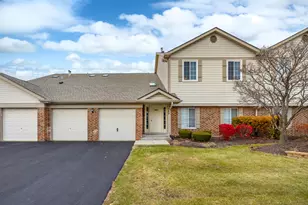 1662 Commodore Ct, Schaumburg, IL 60193 - Photo 1