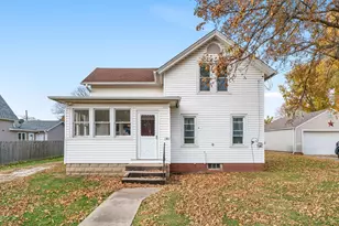 826 Ottawa St, Earlville, IL 60518 - Photo 1