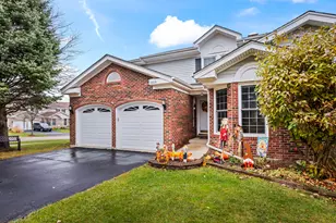 1003 Bentley Ln, Bartlett, IL 60103 - Photo 1