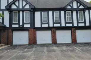 777 Garfield Ave, Libertyville, IL 60048 - Photo 1